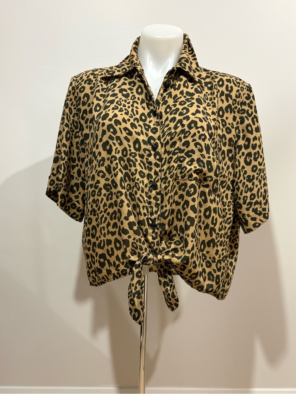 Sanctuary Leopard Print Tie-Front Button-Down Shirt - Tan & Black